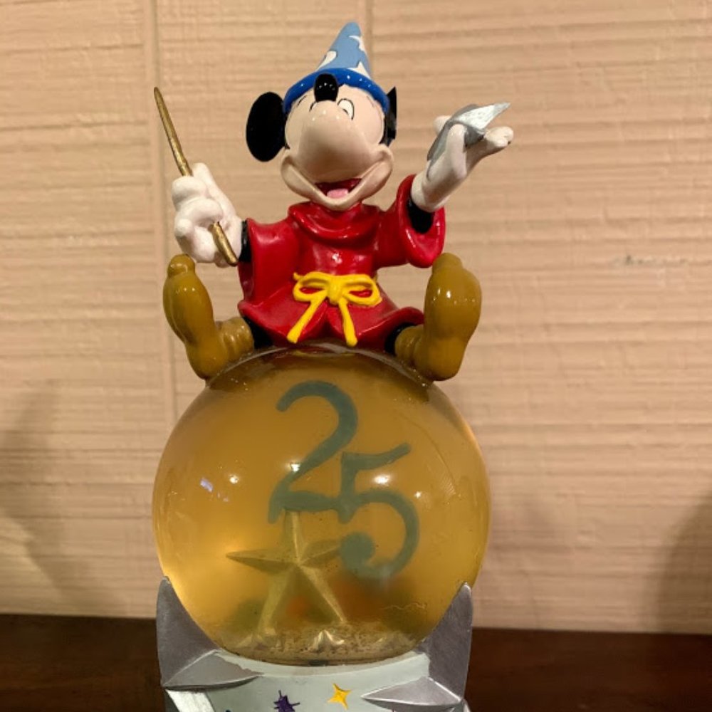 25th Anniversary Walt Disney World Snow Globe
